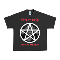Pigment Black shout at the devil Urban Heavy Tee - artisFamous