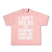 Salmon the government fucks me everyday Urban Heavy Tee - artisFamous