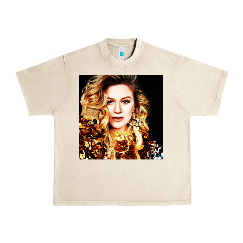 Kelly Clarkson Urban Heavy Tee by artisFamous | Teevron
