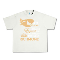 Pistachio women are born in richmond Urban Heavy Tee - artisFamous