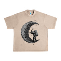 French Oak digging the moon Urban Heavy Tee - artisFamous