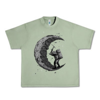 Oil Green digging the moon Urban Heavy Tee - artisFamous