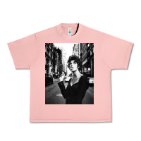 Salmon linda evangelista fashion model Urban Heavy Tee - artisFamous