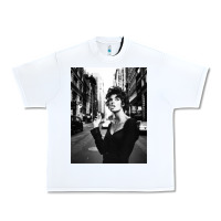 White linda evangelista fashion model Urban Heavy Tee - artisFamous