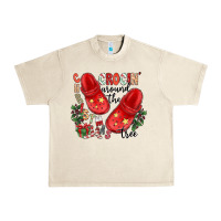 Sandshell christmas crocin around the tree Urban Heavy Tee - CowhideDigitalArt