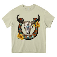 Mossy bull skull with horseshoe Heavy Core Tee - RanaPortraitStore