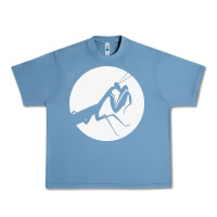 Pebble Blue praying mantis Urban Heavy Tee - DesigneFamous