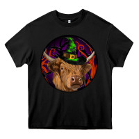 Black halloween highland cow round Heavy Core Tee - RanaPortraitStore