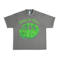 Tornado hang in there magical chameleon Urban Heavy Tee - linhVisuals