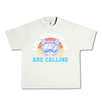 Pistachio skiing t  shirt ski goggles cat the meowtains are calling skier winter Urban Heavy Tee - linhVisuals