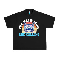 Black skiing t  shirt ski goggles cat the meowtains are calling skier winter Urban Heavy Tee - linhVisuals
