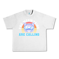 Lunar Rock skiing t  shirt ski goggles cat the meowtains are calling skier winter Urban Heavy Tee - linhVisuals