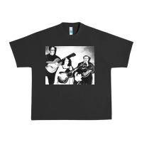 Pigment Black the munsters play it again Urban Heavy Tee - linhVisuals