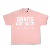 Salmon drugs not hugs Urban Heavy Tee - linhVisuals