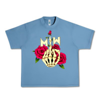 Pebble Blue motionless in white Urban Heavy Tee - linhVisuals