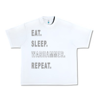 White warhammer Urban Heavy Tee - linhVisuals
