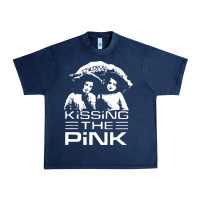 Navy gift for men kissing the pink Urban Heavy Tee - linhVisuals