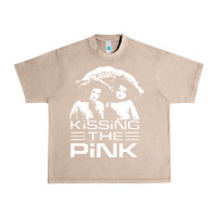 French Oak gift for men kissing the pink Urban Heavy Tee - linhVisuals