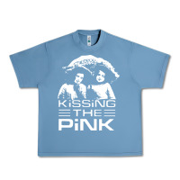 Pebble Blue gift for men kissing the pink Urban Heavy Tee - linhVisuals