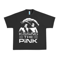 Pigment Black gift for men kissing the pink Urban Heavy Tee - linhVisuals