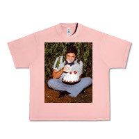 Salmon johnny cash eating cake in a bush Urban Heavy Tee - linhVisuals