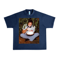 Navy johnny cash eating cake in a bush Urban Heavy Tee - linhVisuals