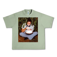 Oil Green johnny cash eating cake in a bush Urban Heavy Tee - linhVisuals