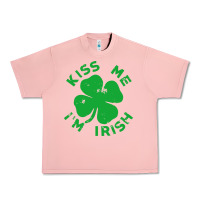 Salmon kiss me im irish funny saint patrick day womens Urban Heavy Tee - linhVisuals