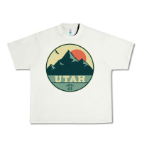 Pistachio utah retro mountain badge Urban Heavy Tee - linhVisuals