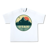 White utah retro mountain badge Urban Heavy Tee - linhVisuals