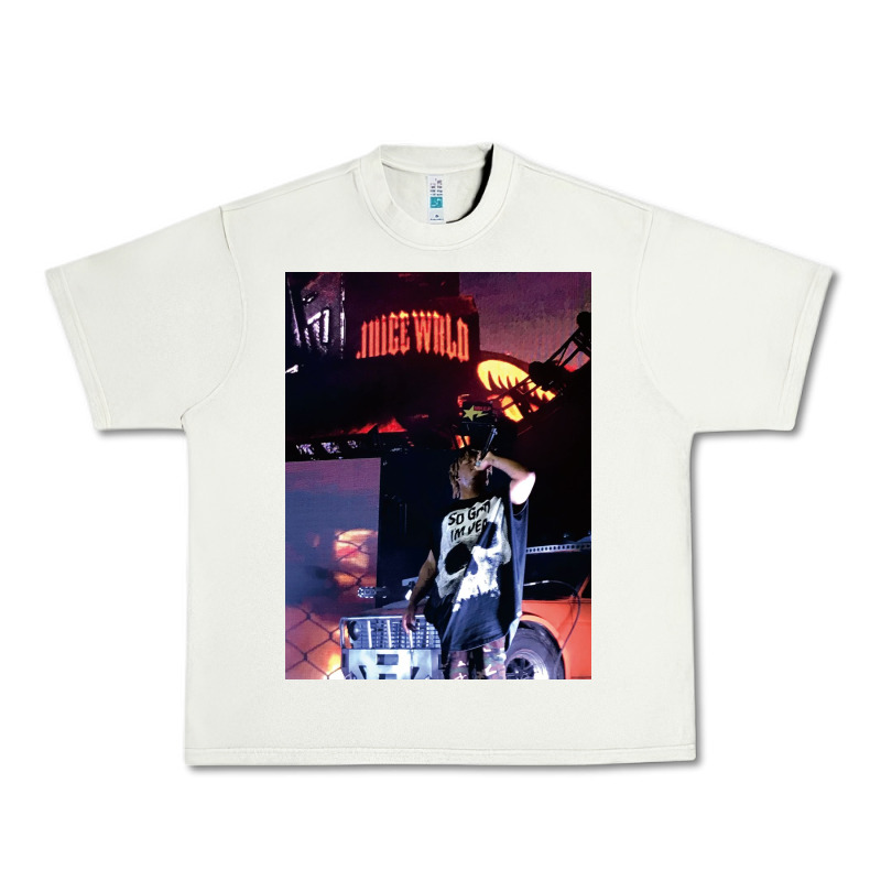 Concert Juice Amazing Urban Heavy Tee by linhVisuals | Teevron