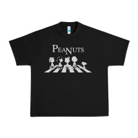 Black peanuts Urban Heavy Tee - linhVisuals