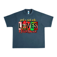 Midnight Navy just a girl who loves christmas Urban Heavy Tee - CowhideDigitalArt