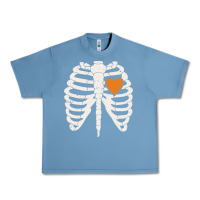 Pebble Blue skeleton rib case orange pumpkin heart vintage halloween anatomy costu Urban Heavy Tee - linhVisuals