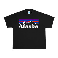 Black alaska retro vintage mountains & outdoors wilderness state Urban Heavy Tee - linhVisuals