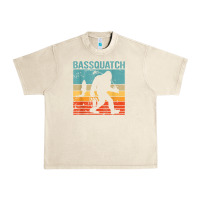 Sandshell bassquatch! funny bigfoot fishing outdoor retro Urban Heavy Tee - linhVisuals