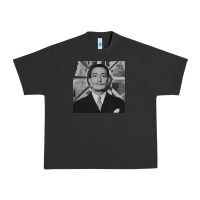 Pigment Black swans reflecting elephants 1937 by salvador dali 83665573 Urban Heavy Tee - linhVisuals