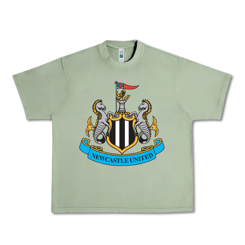 The-newcastle-united-pen Urban Heavy Tee by linhVisuals | Teevron
