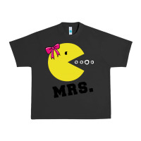 Pigment Black Mrs Pacman Urban Heavy Tee - linhVisuals