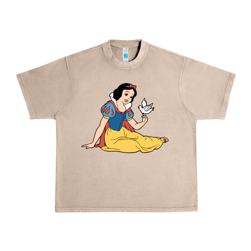Snow White Urban Heavy Tee by linhVisuals | Teevron