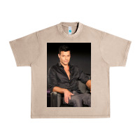 French Oak who is ricky martin playing in ameri Urban Heavy Tee - linhVisuals