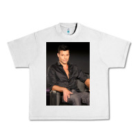 Lunar Rock who is ricky martin playing in ameri Urban Heavy Tee - linhVisuals