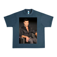 Midnight Navy who is ricky martin playing in ameri Urban Heavy Tee - linhVisuals