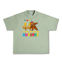 Oil Green 44 years old birthday sloth dabbing 44th birthday sloth Urban Heavy Tee - linhVisuals