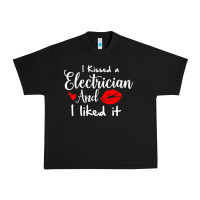 Black i kissed an electrician and i liked it for girlfriend wife pullover ho Urban Heavy Tee - linhVisuals