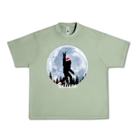 Oil Green santa bigfoot christmas rock funny sasquatch believe xmas t shirt Urban Heavy Tee - linhVisuals