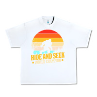 White hide and seek world champion bigfoot t  shirt hide and seek world cham Urban Heavy Tee - linhVisuals