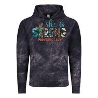 Cloud Black she is strong Vintage Hoodie - Artiststas