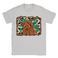 Moon Dust highland cow western background Classic Tee - RanaPortraitStore