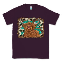 Plum highland cow western background Classic Tee - RanaPortraitStore